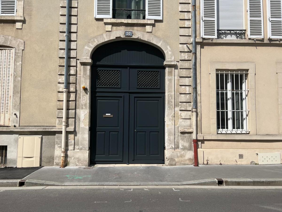 Chic Appartement Type 4 / Parking Prive Ρενς Εξωτερικό φωτογραφία